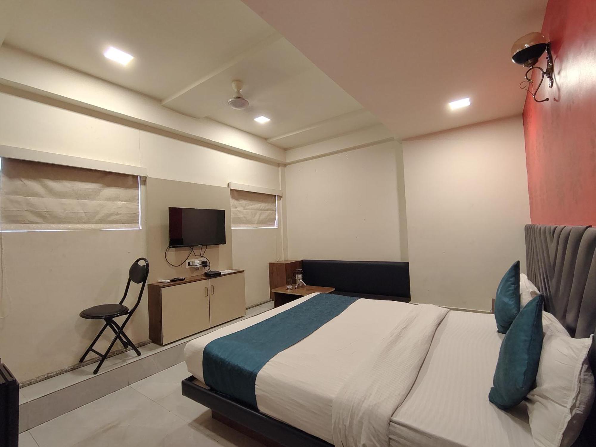 Hotel Avadh Palace, Subhash Bridge, Rto Circle, Ahmadábád Exteriér fotografie